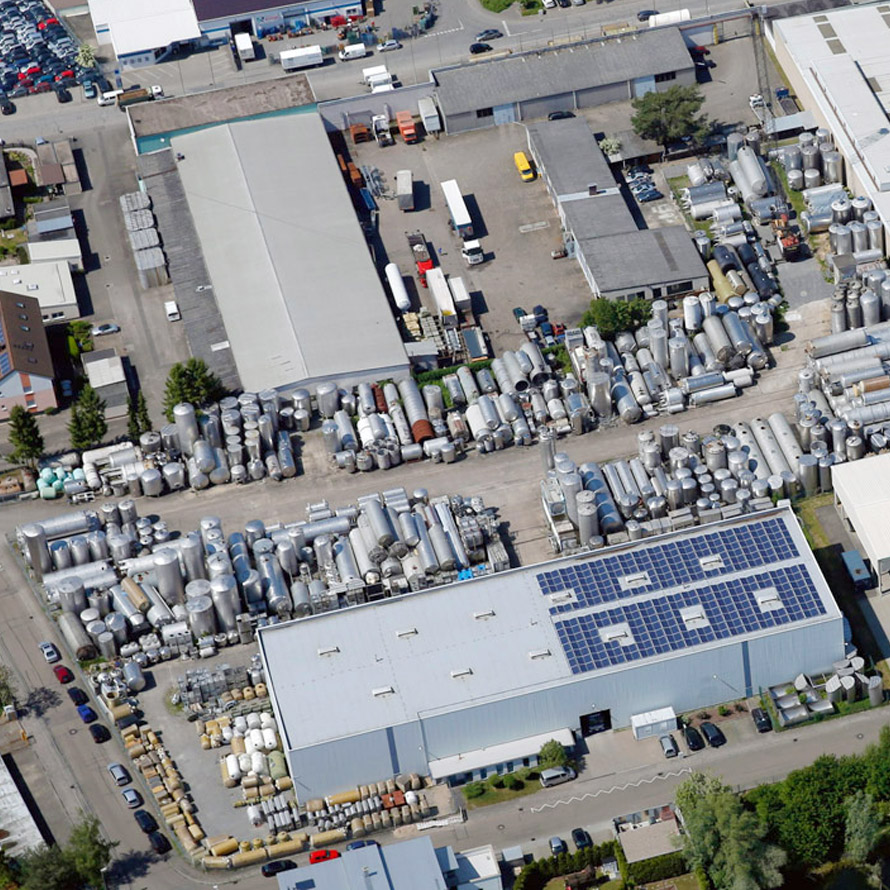 Luftbild von Lager 2 der Firma Tank und Apparate Barth GmbH in Forst mit gebrauchten Edelstahlbehältern